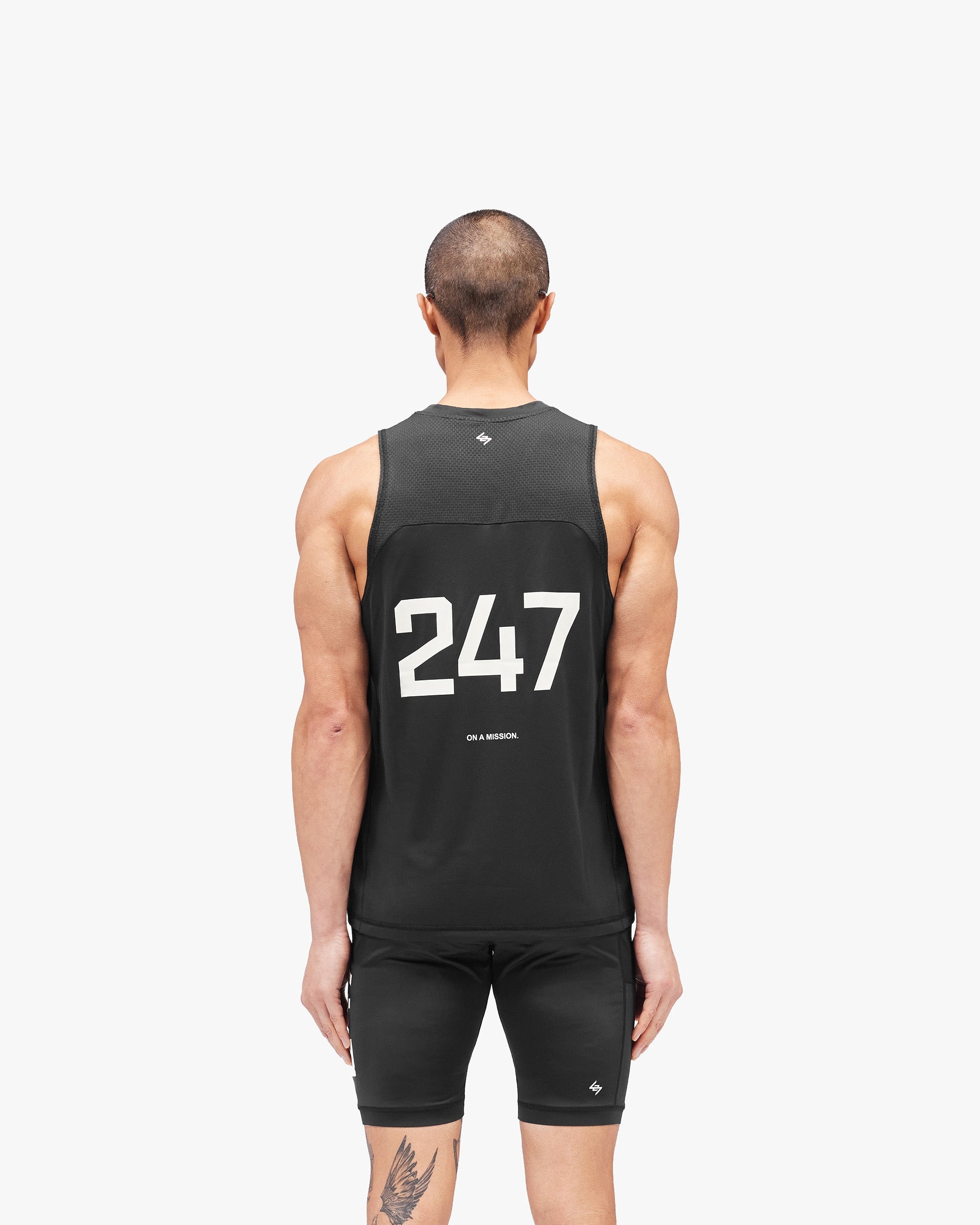 247_Numbers_Vest_-_Jet_Black_05.jpg