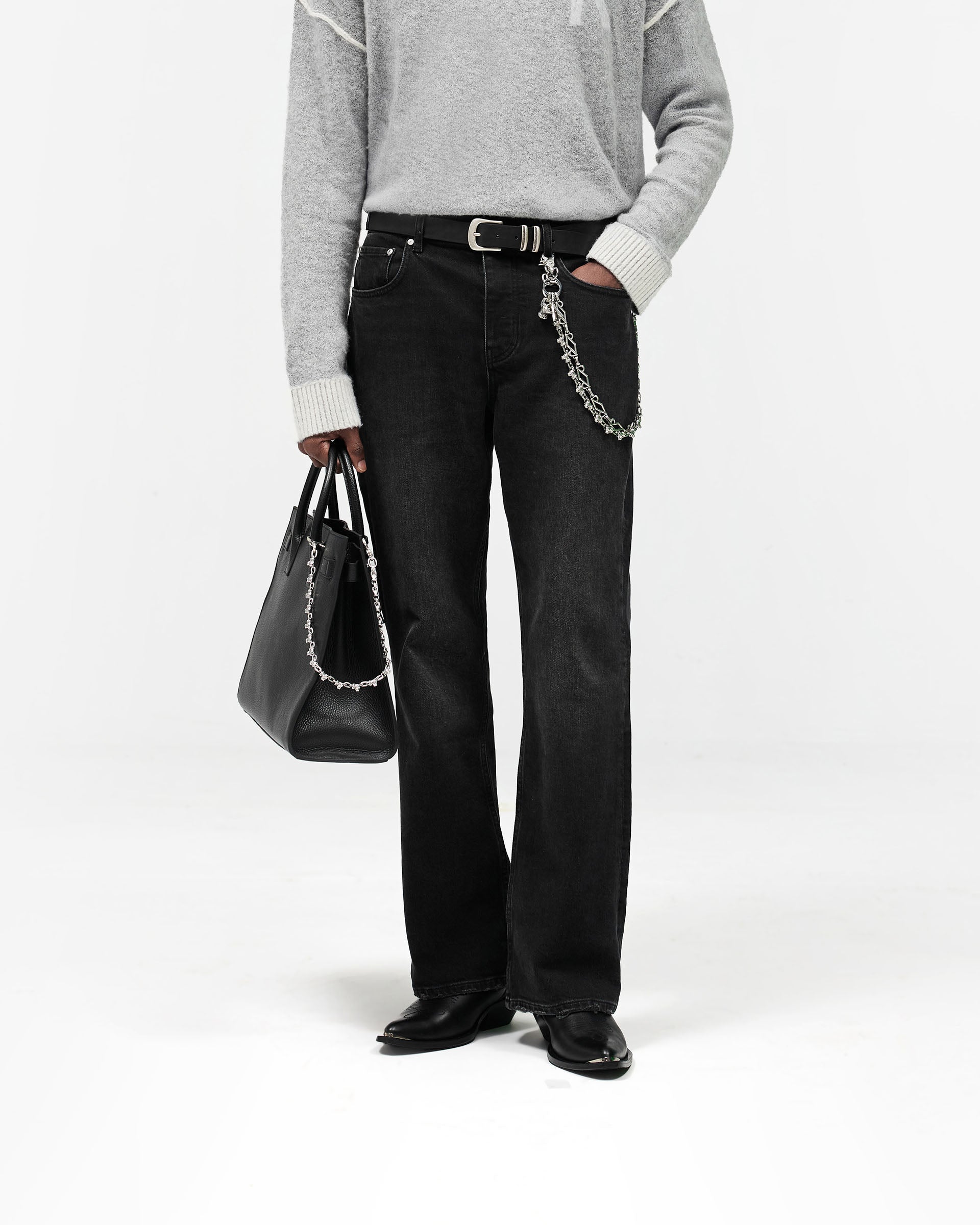 Kick_Flare_Denim_-_Aged_Black_03.jpg