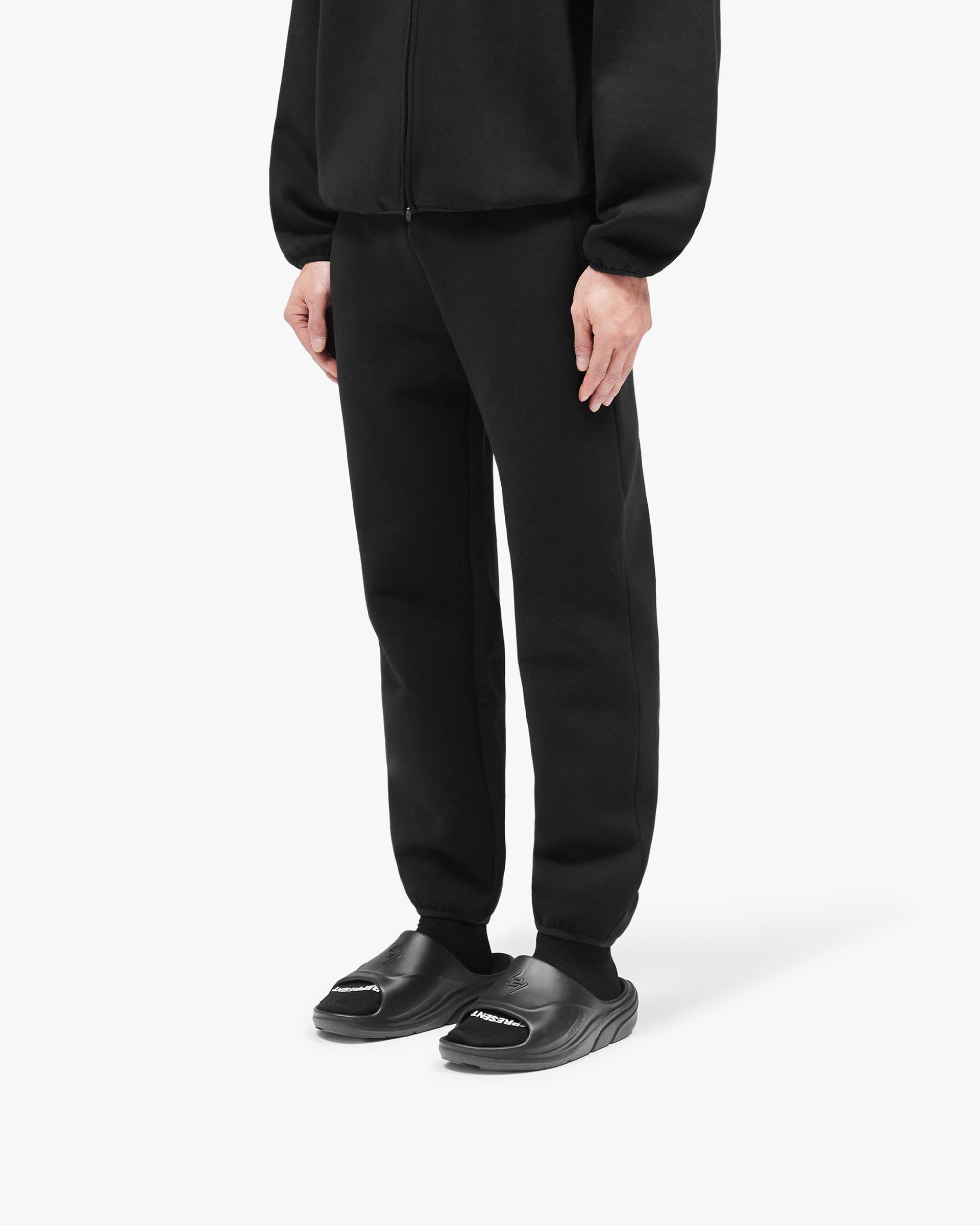 247 Form Sweatpant - Jet Black