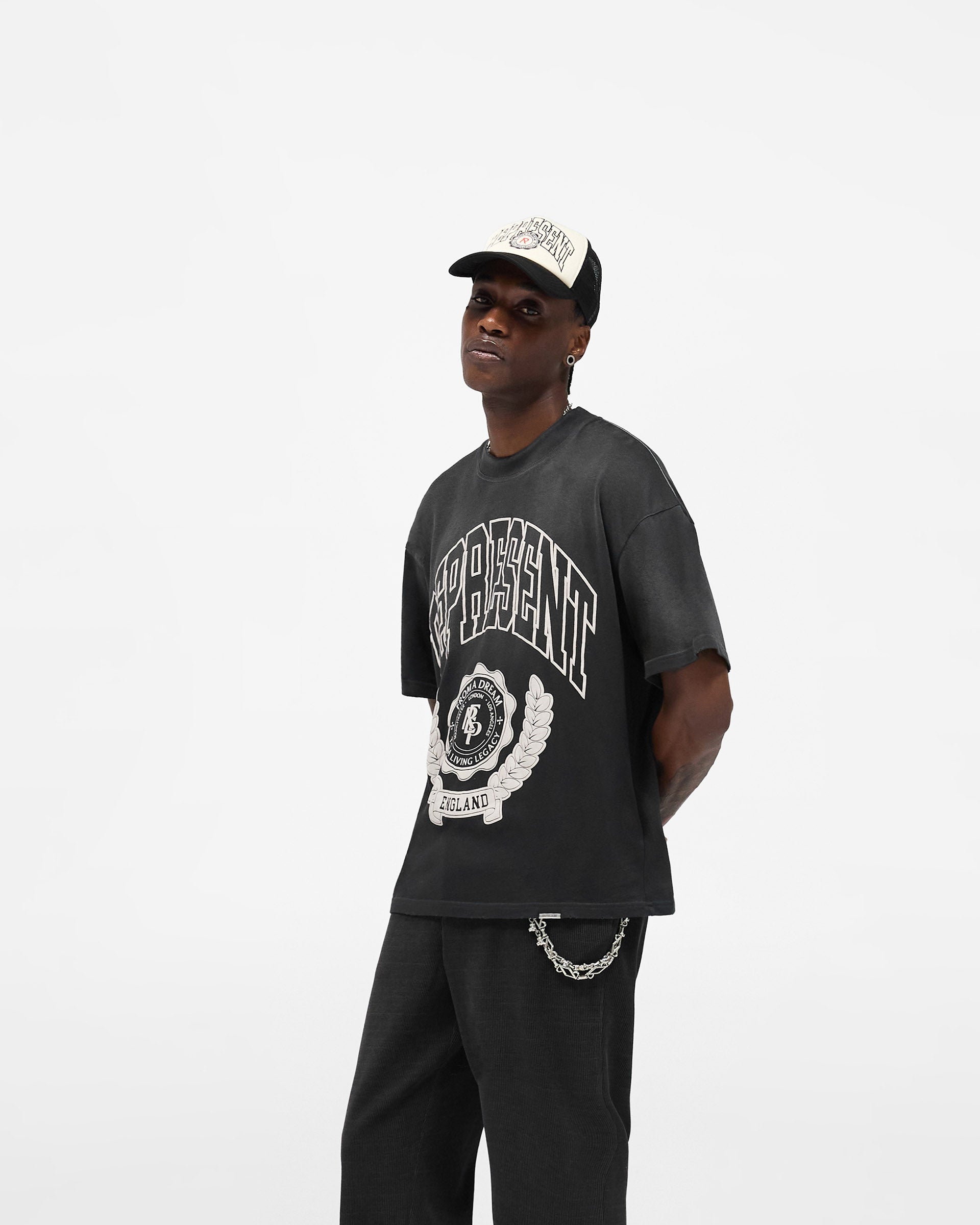 Legacy_Crest_T-Shirt_-_Stained_Black_04.jpg