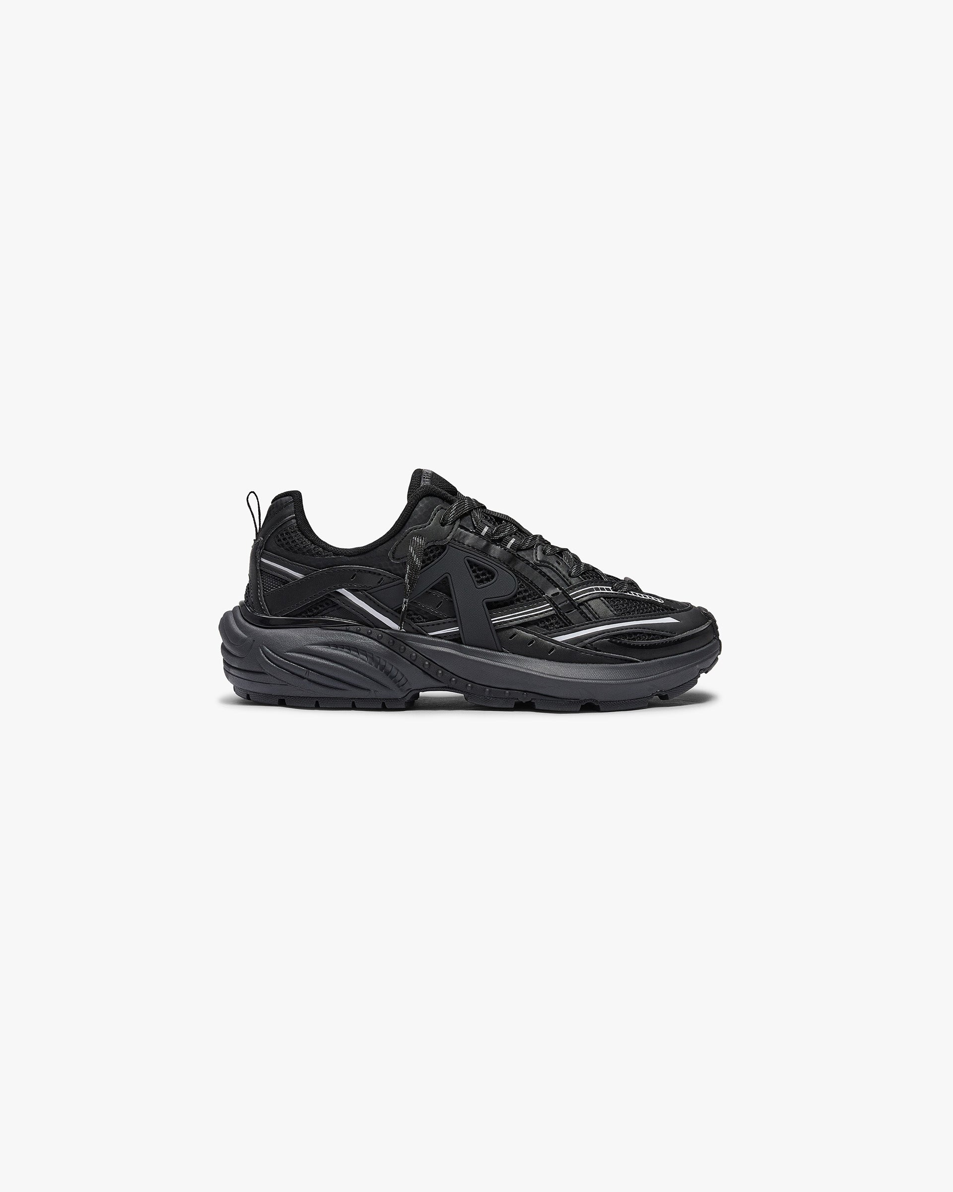 Storm_Runner_-_Triple_Black_01.jpg
